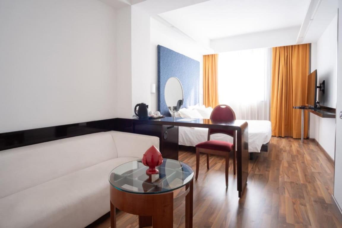 Hotel Imperatori Ρώμη Εξωτερικό φωτογραφία
