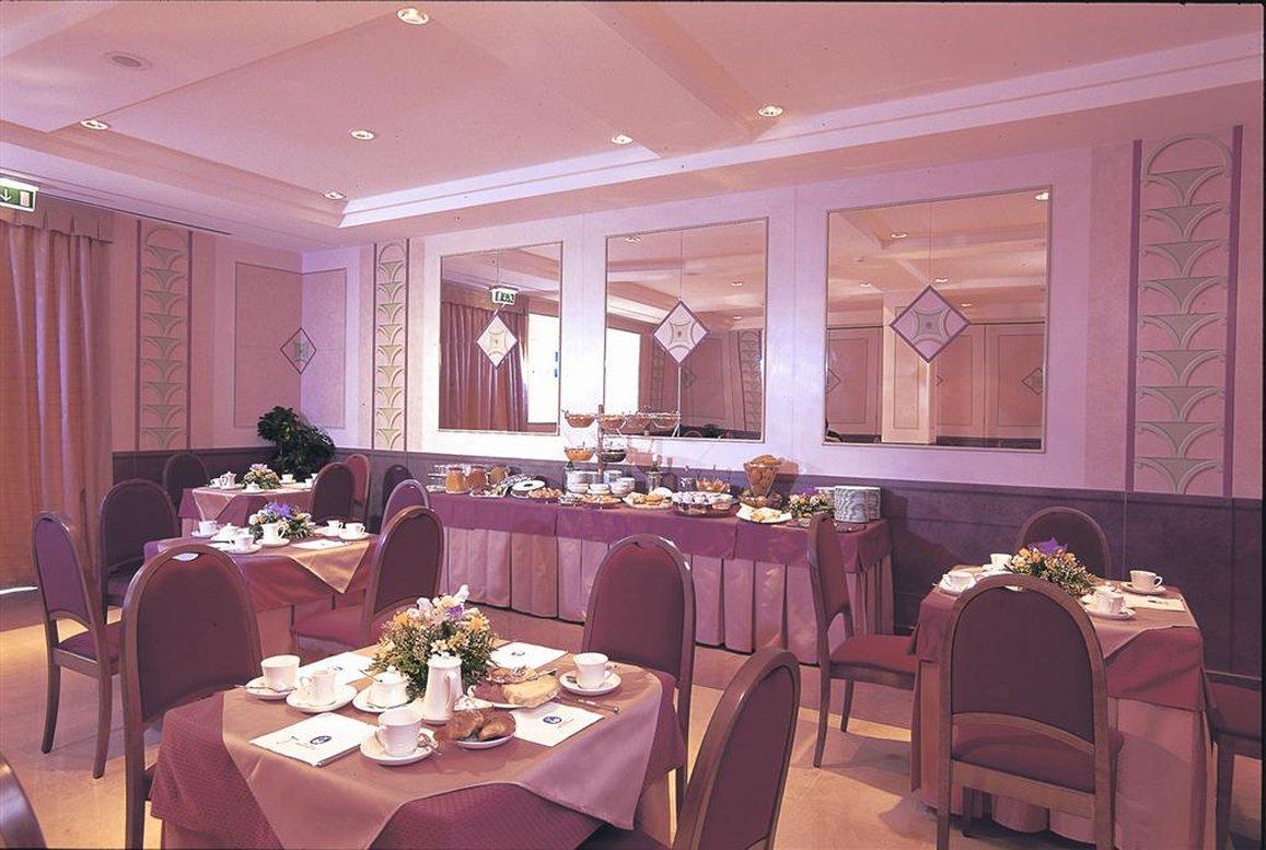 Hotel Imperatori Ρώμη Εξωτερικό φωτογραφία