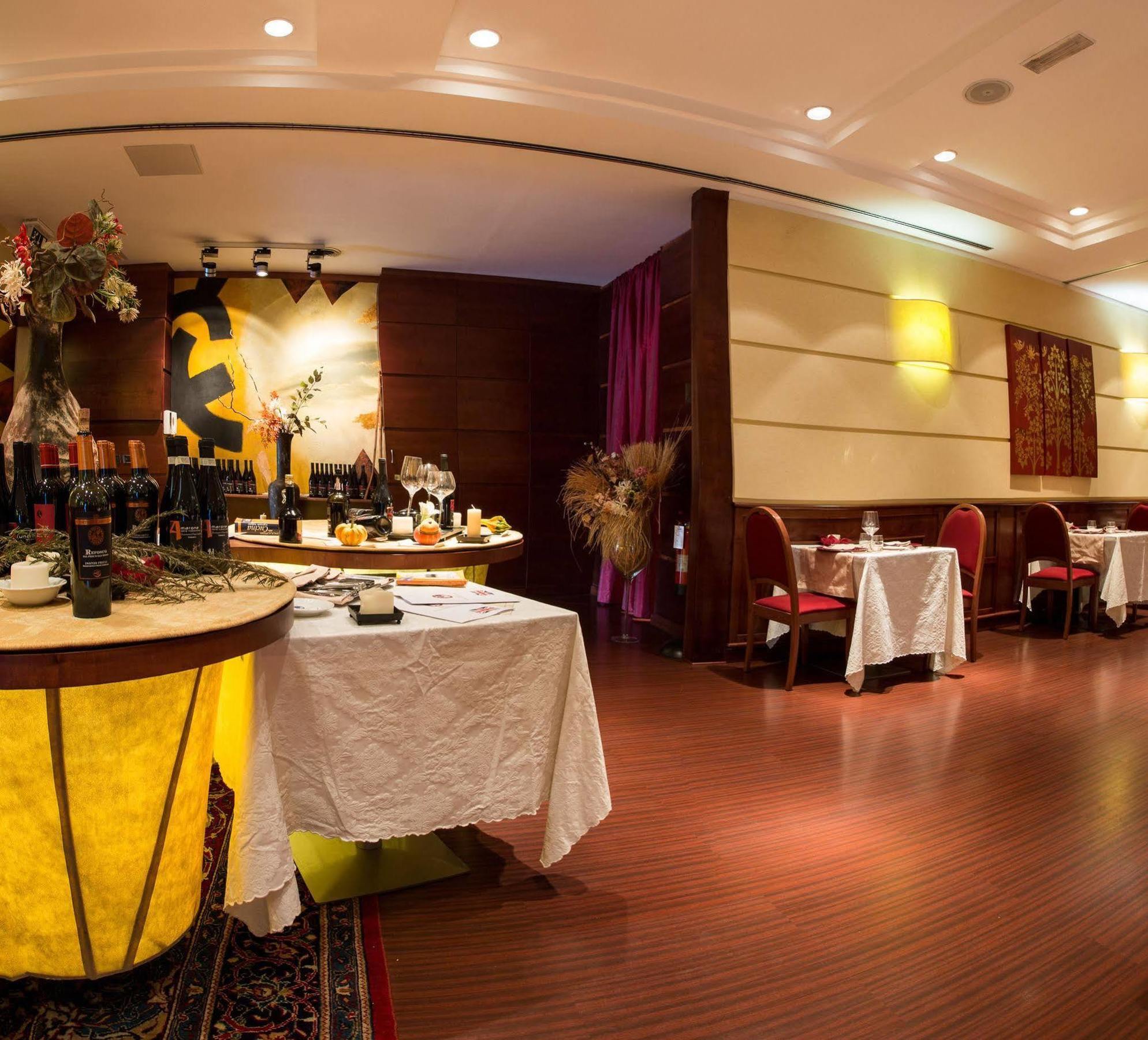 Hotel Imperatori Ρώμη Εξωτερικό φωτογραφία