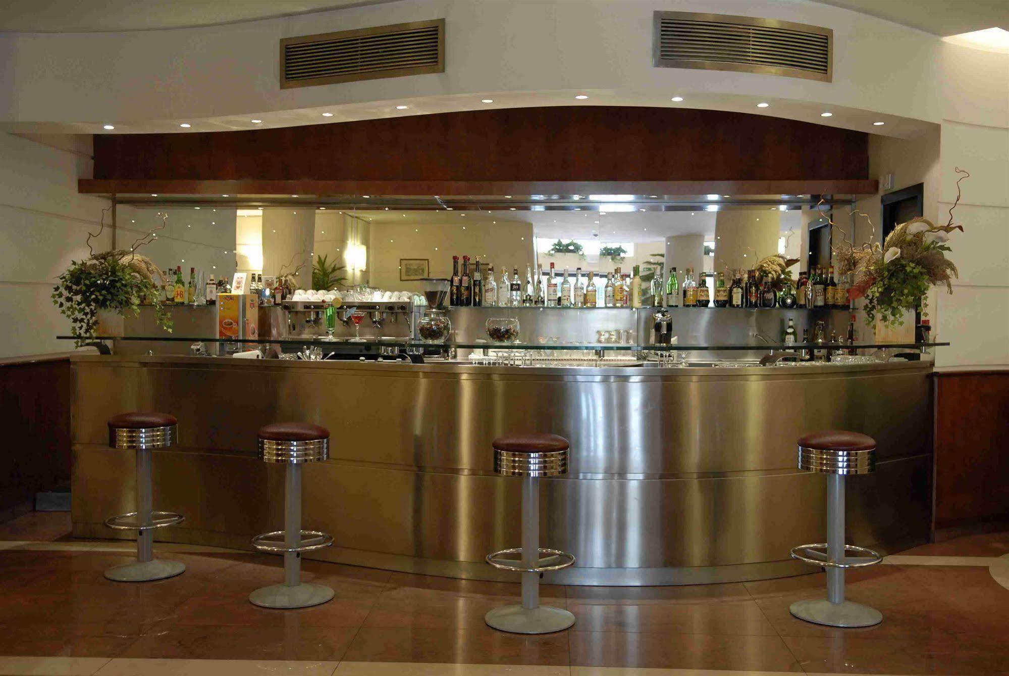 Hotel Imperatori Ρώμη Εξωτερικό φωτογραφία
